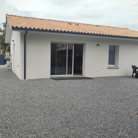 Maison Au Calme A Deux Pas Du Ferienhaus Gastes