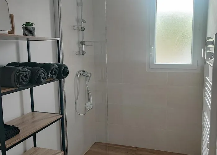 Maison Au Calme A Deux Pas Du Ferienhaus *